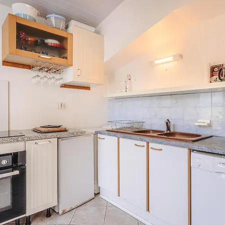 Holiday home Maison A 4 Min Du Marche Et Plages *