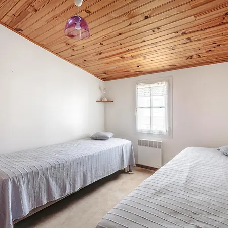 Holiday home Maison A 4 Min Du Marche Et Plages Saint-Trojan-les-Bains