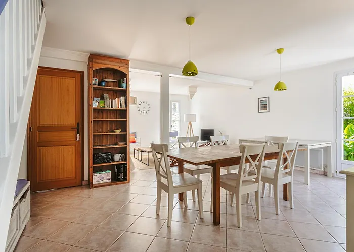 Maison A 4 Min Du Marche Et Plages Сasa de vacaciones *