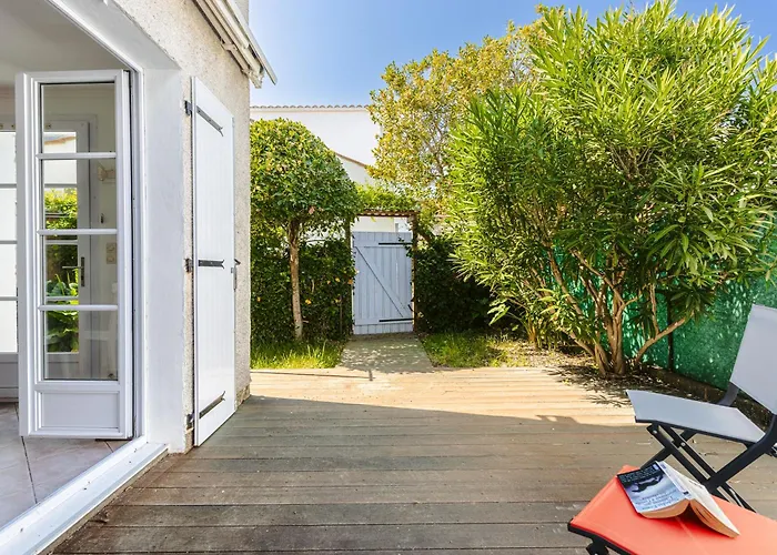 Holiday home Maison A 4 Min Du Marche Et Plages *