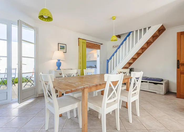 Maison A 4 Min Du Marche Et Plages Holiday home