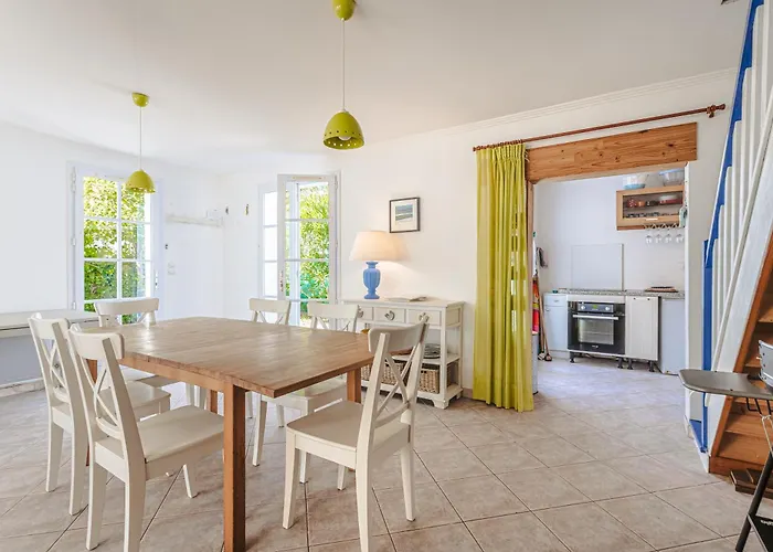 Maison A 4 Min Du Marche Et Plages Holiday home Saint-Trojan-les-Bains